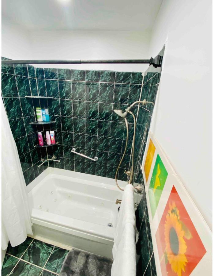 Room With Jacuzzi, Massage Seat, And Parking Space, The Best Choices!! North Bergen Extérieur photo